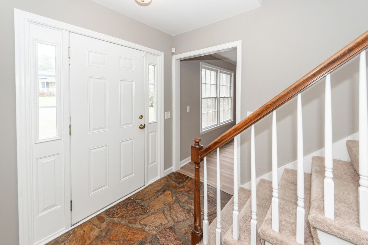 405 Grouse Road Photo 3