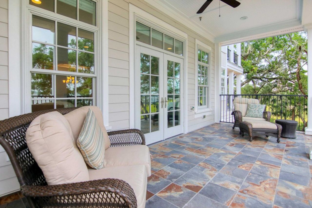 108 Fairbanks Oak Alley Photo 13