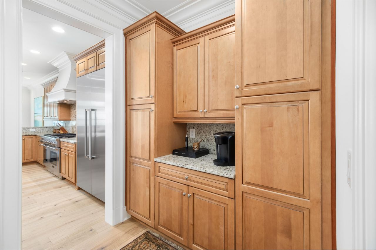 108 Fairbanks Oak Alley Photo 17