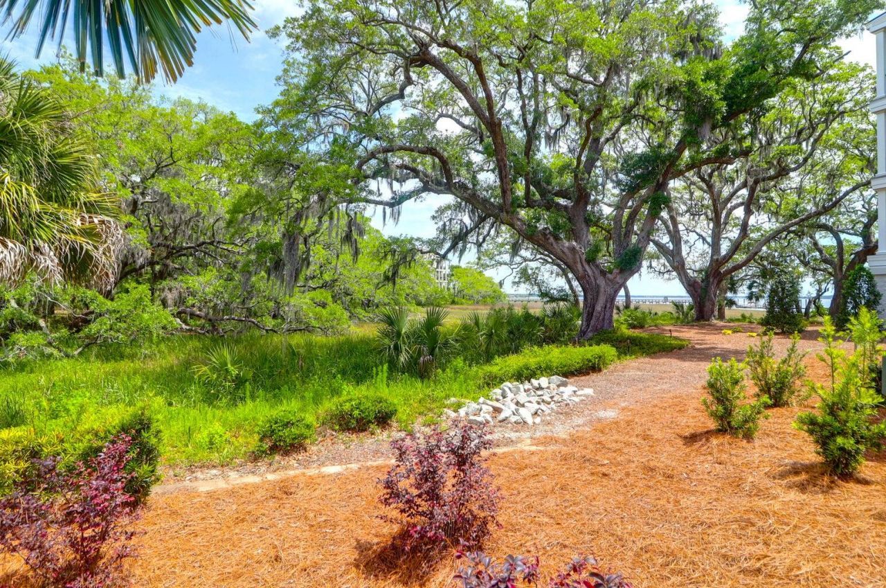 108 Fairbanks Oak Alley Photo 47