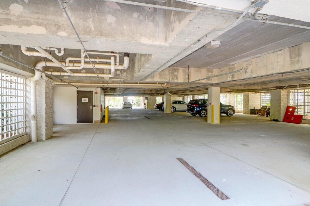 108 Fairbanks Oak Alley Photo 51