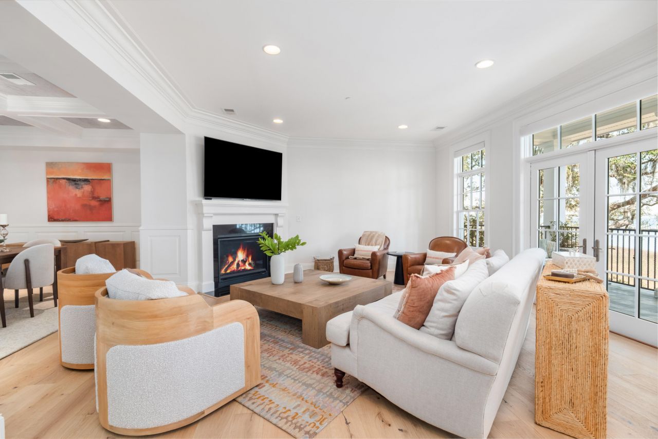 108 Fairbanks Oak Alley Photo 8