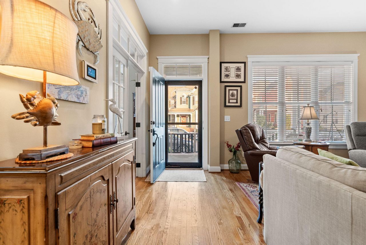 302 Hydrangea Street Photo 11