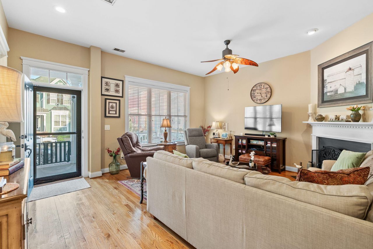 302 Hydrangea Street Photo 12