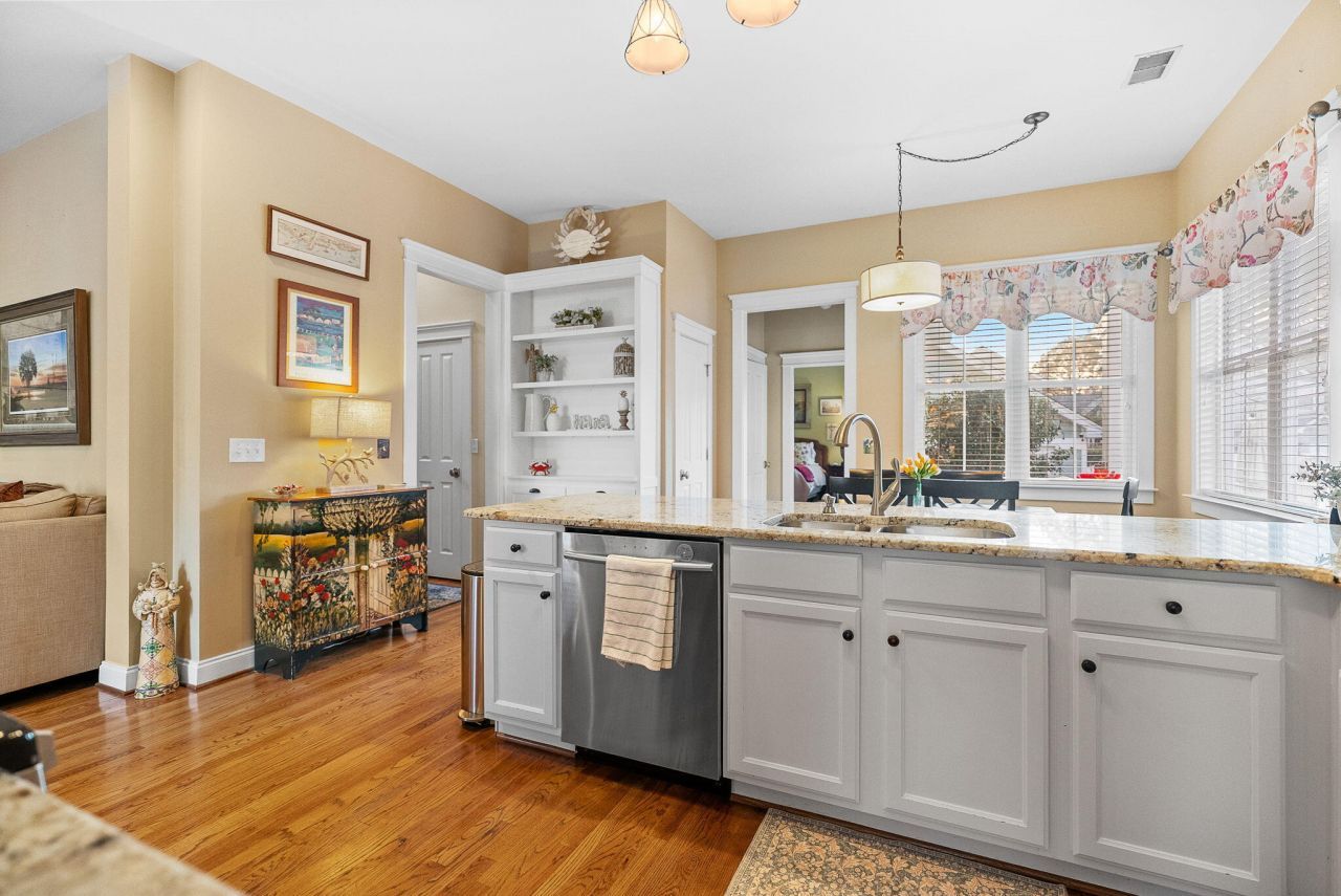 302 Hydrangea Street Photo 20