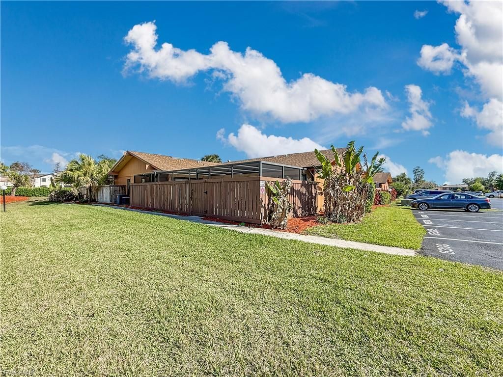 6302 Royal Woods Dr, Fort Myers, FL 33908 Photo