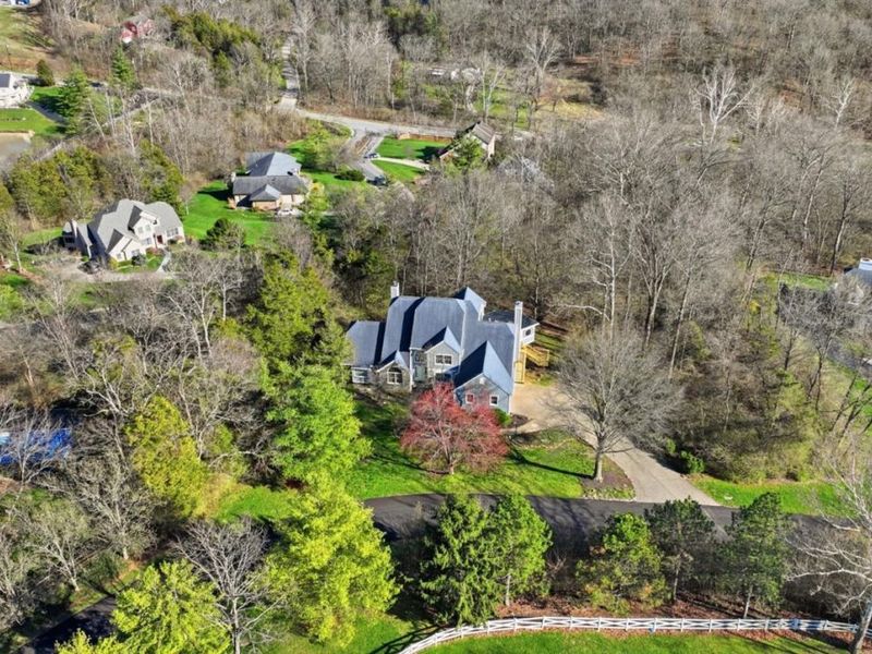 6637 Wyndwatch Drive, Cincinnati, OH 45230 Photo 2