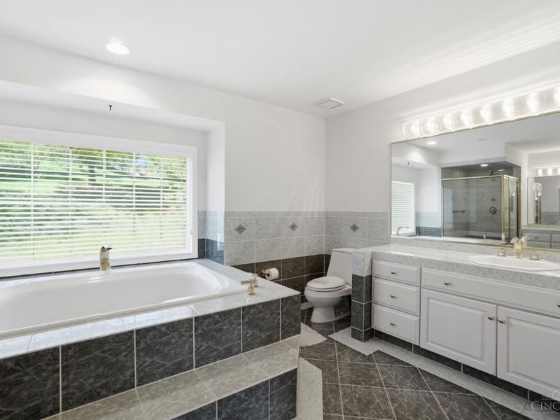 6637 Wyndwatch Drive, Cincinnati, OH 45230 Photo 35