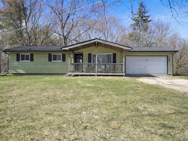 11106 Main Road, Fenton Twp, MI 48430