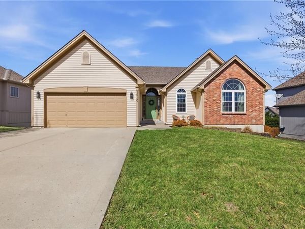 1010 WELLINGTON Way, Liberty, MO 64068