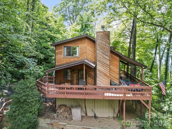 1672 Summit Drive , Maggie Valley, NC 28751