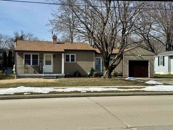 800 S Center Street, Beaver Dam, WI 53916