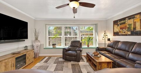 630 51st St, Sacramento, CA 95819 Photo