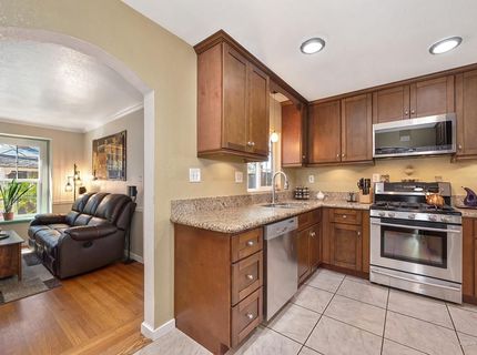 630 51st St, Sacramento, CA 95819 Photo