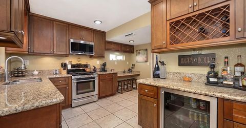 630 51st St, Sacramento, CA 95819 Photo