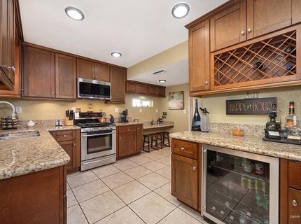 630 51st St, Sacramento, CA 95819 Photo