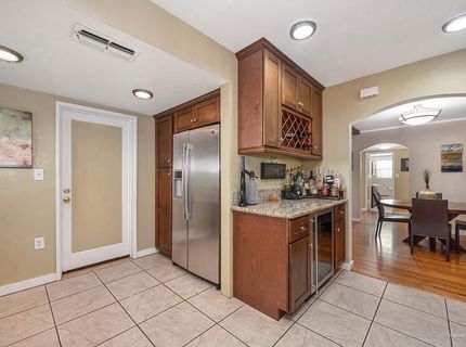 630 51st St, Sacramento, CA 95819 Photo