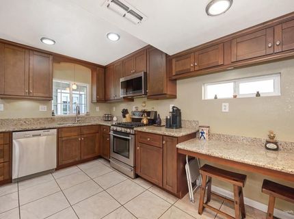 630 51st St, Sacramento, CA 95819 Photo