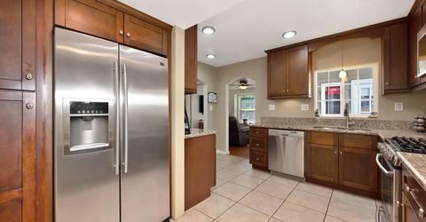 630 51st St, Sacramento, CA 95819 Photo