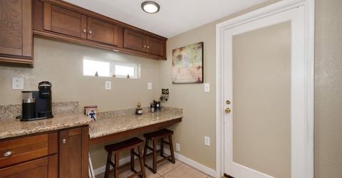 630 51st St, Sacramento, CA 95819 Photo