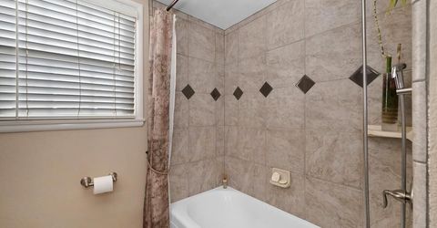 630 51st St, Sacramento, CA 95819 Photo