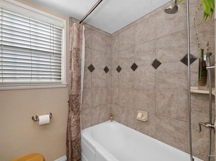 630 51st St, Sacramento, CA 95819 Photo