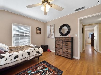 630 51st St, Sacramento, CA 95819 Photo