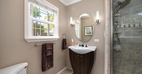 630 51st St, Sacramento, CA 95819 Photo