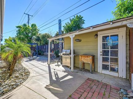 630 51st St, Sacramento, CA 95819 Photo