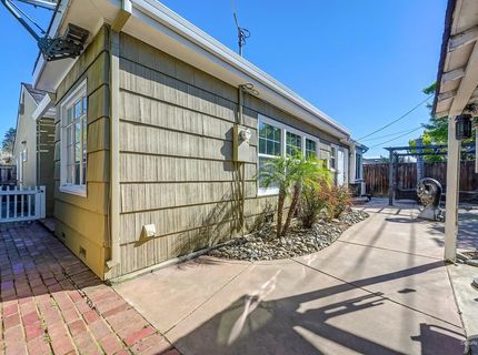 630 51st St, Sacramento, CA 95819 Photo