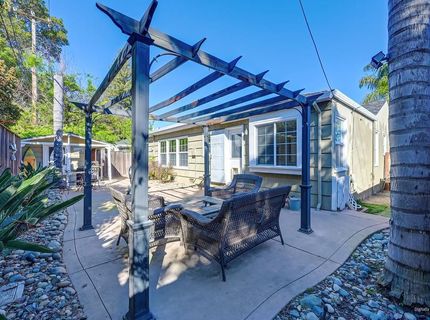 630 51st St, Sacramento, CA 95819 Photo