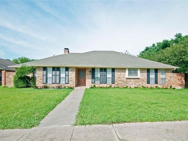 2509 Country Valley Road, Garland, TX 75041