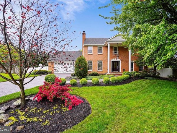 6 CRESTVIEW COURT, POTOMAC, MD 20854