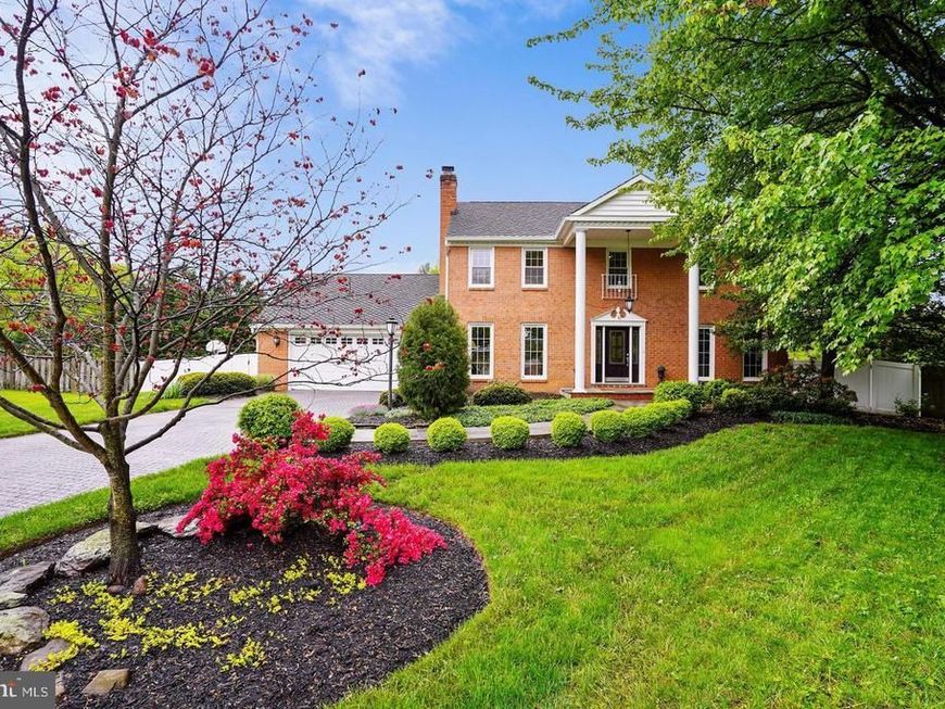 6 Crestview Court, Potomac, MD 20854 Main Photo