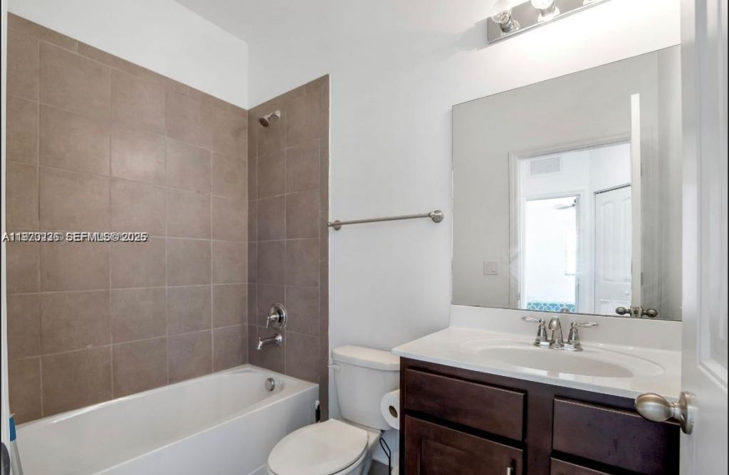 3327 NW 10th Ave , Pompano Beach, FL 33064 Photo