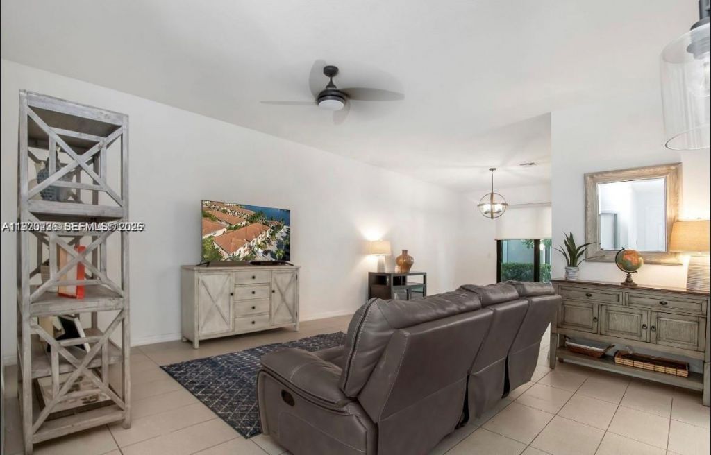 3327 NW 10th Ave , Pompano Beach, FL 33064 Photo