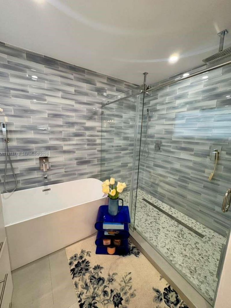 6890 Winged Foot Dr , Hialeah, FL 33015 Photo