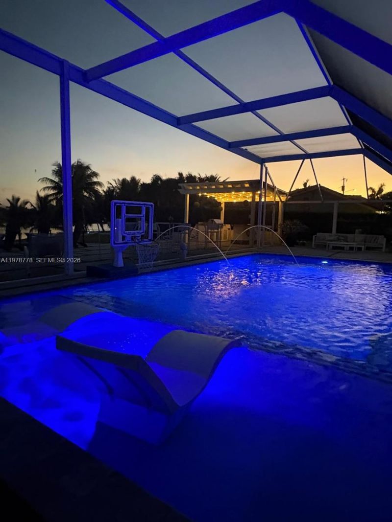 6890 Winged Foot Dr , Hialeah, FL 33015 Photo