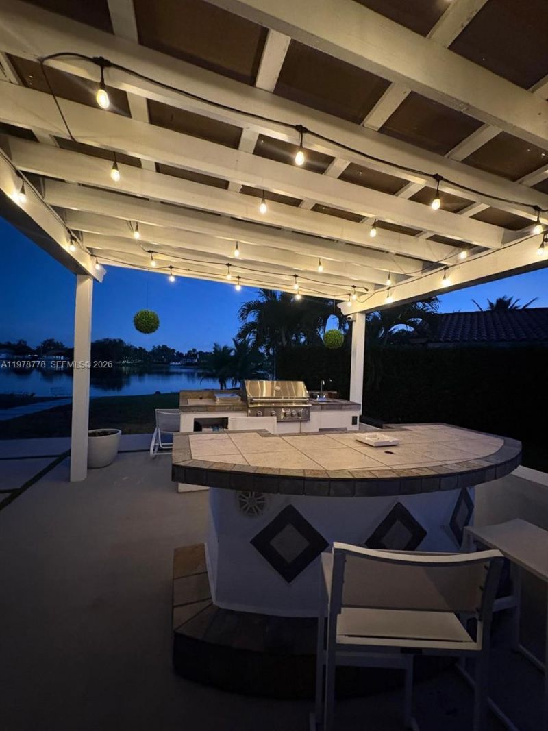 6890 Winged Foot Dr , Hialeah, FL 33015 Photo