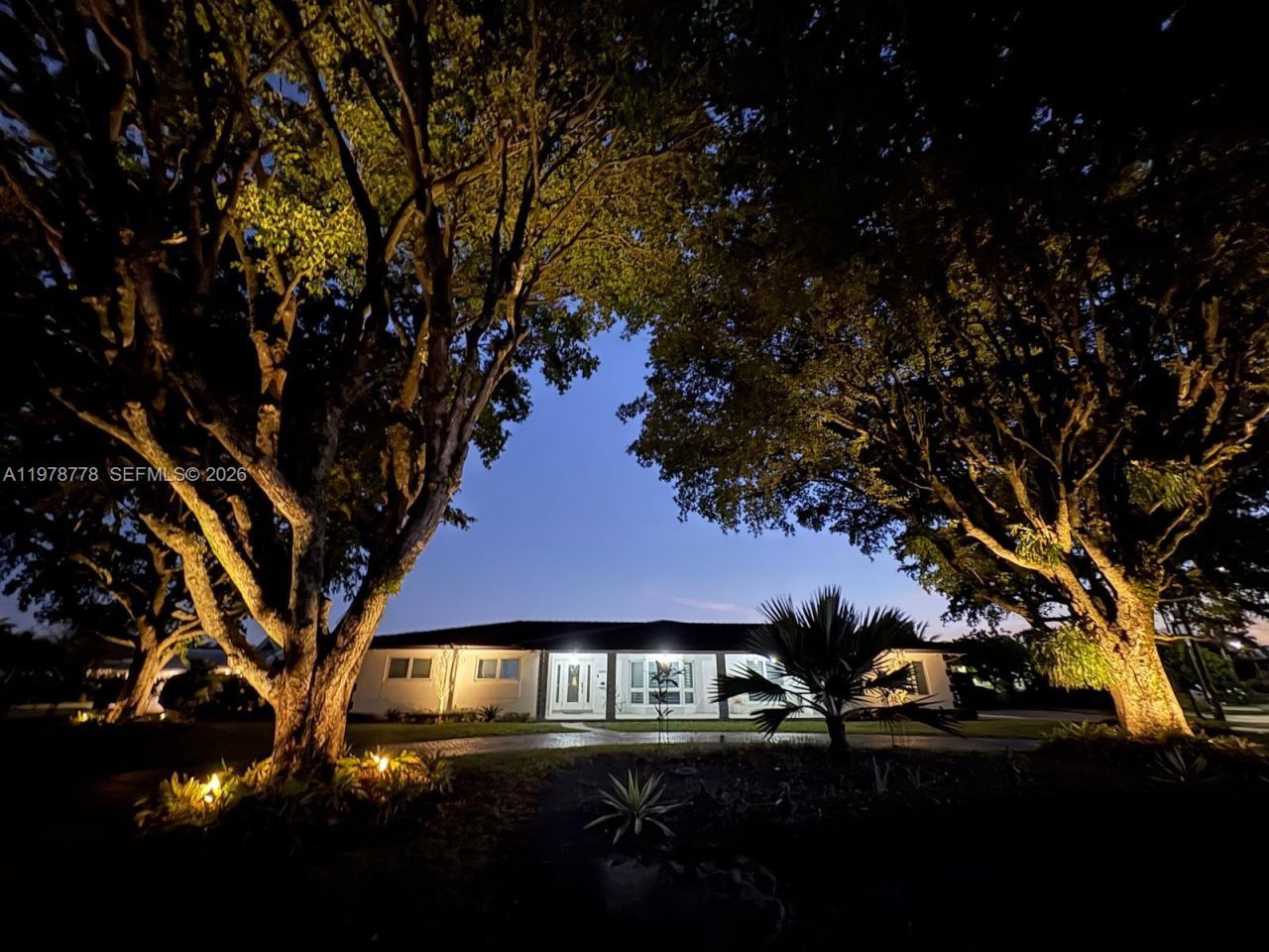 6890 Winged Foot Dr , Hialeah, FL 33015 Photo