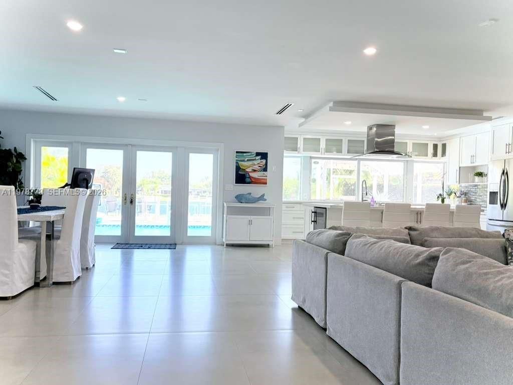 6890 Winged Foot Dr , Hialeah, FL 33015 Photo