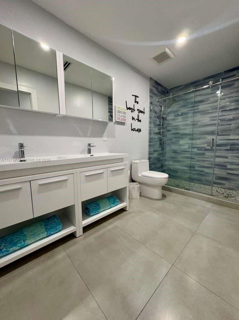 6890 Winged Foot Dr , Hialeah, FL 33015 Photo