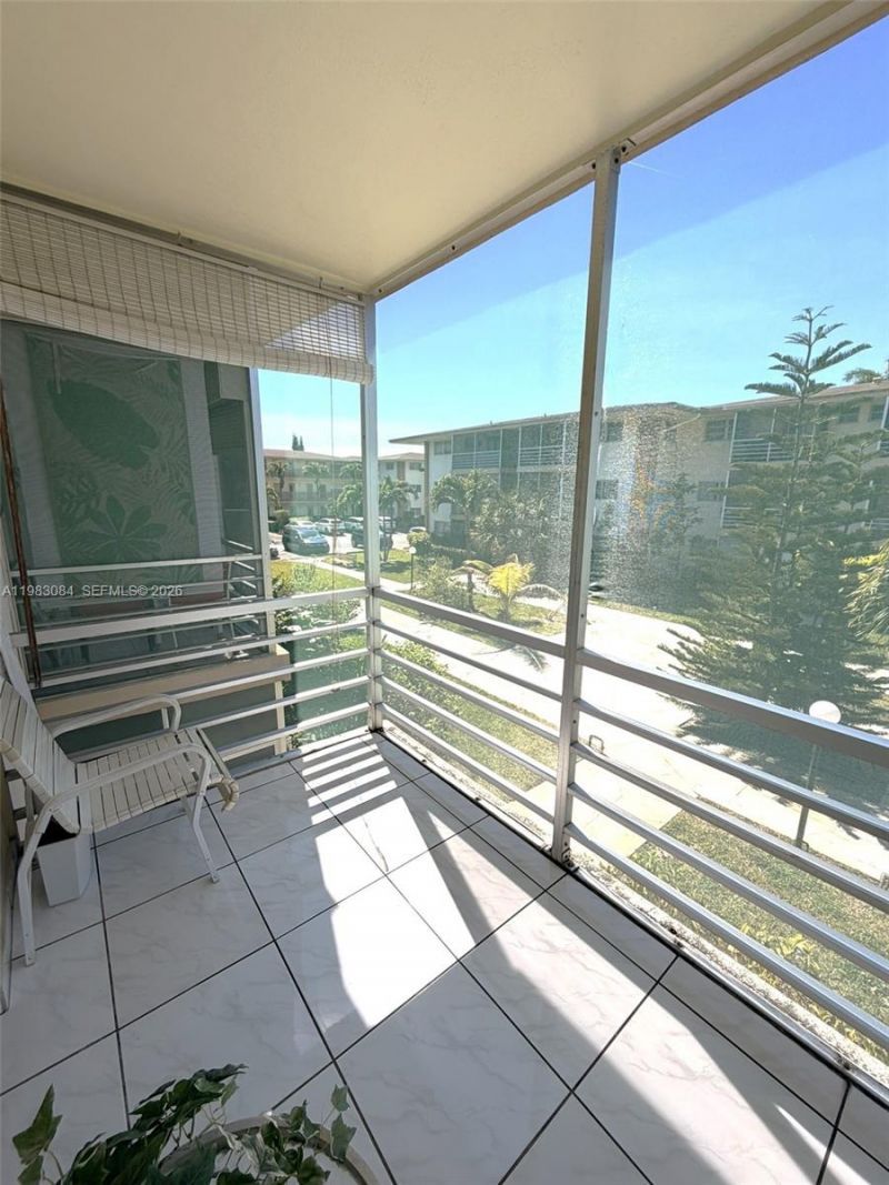 17000 NE 14th Ave , Unit 206, Miami, FL 33162 Photo