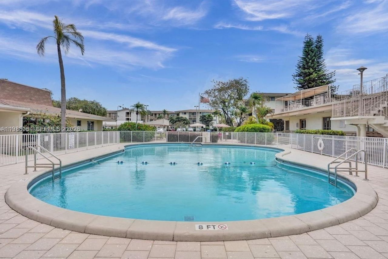 17000 NE 14th Ave , Unit 206, Miami, FL 33162 Photo