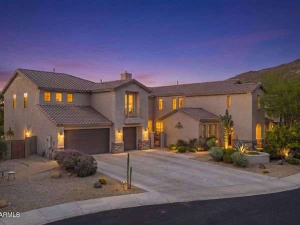38809 N COURAGE Court, Anthem, AZ 85086