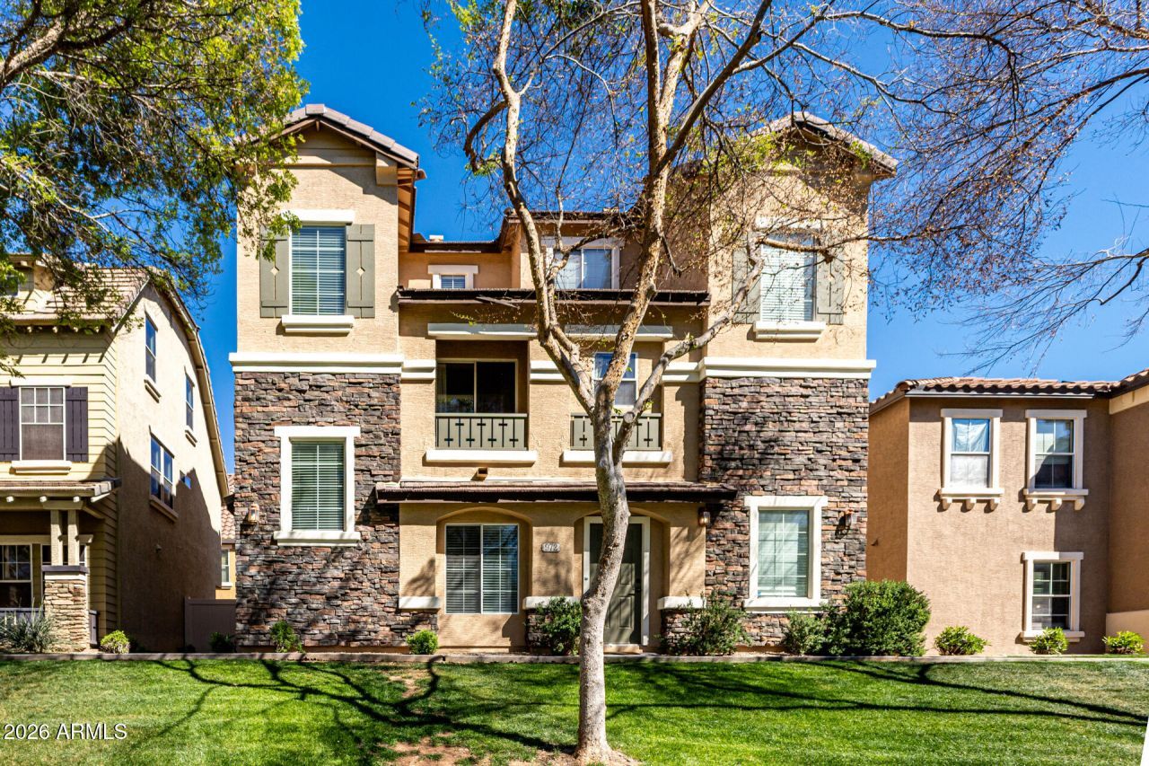 970 W Aspen Way, Gilbert, AZ 85233 Main Photo