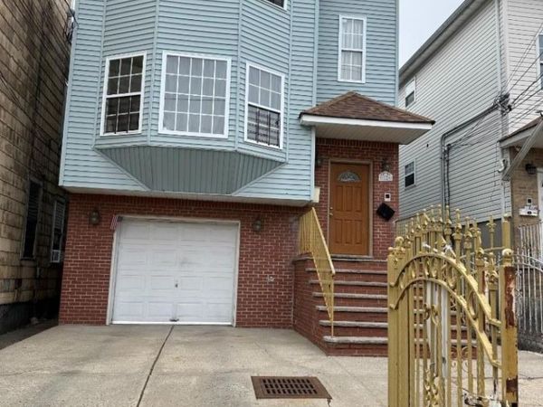 52 Stone, Newark, NJ 07104