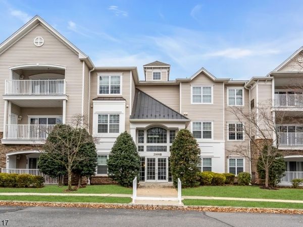2207 Conrad Way, Franklin, NJ 08873