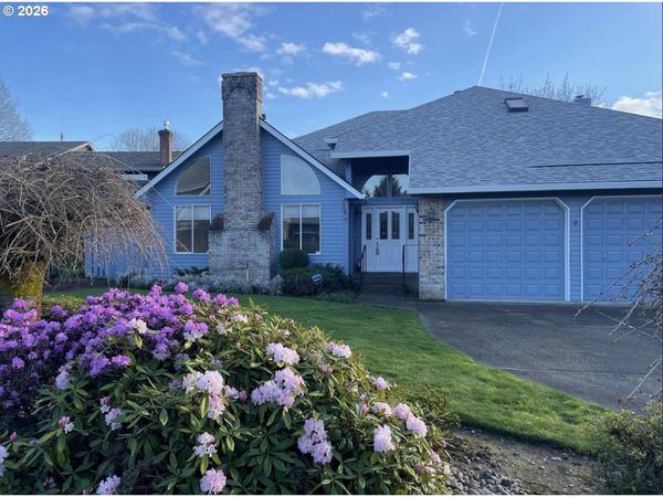 325 N PEACOCK CT, Newberg, OR 97132