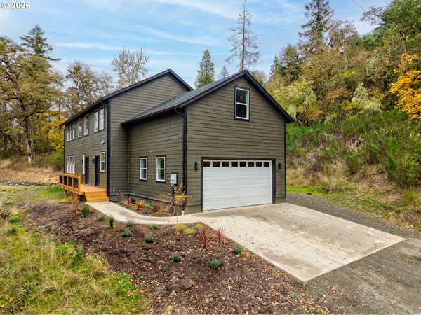 610 TERRACE DR, Glide, OR 97443